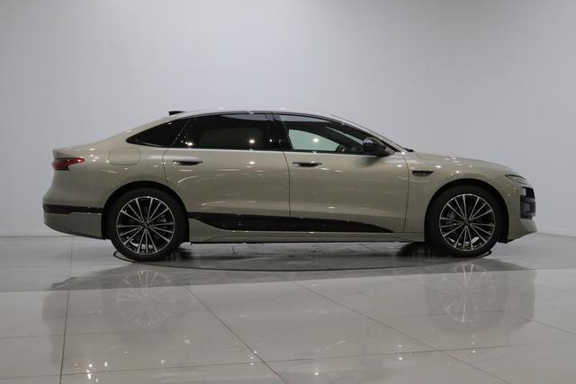 Audi A6L e-tron 2026 thumb 6