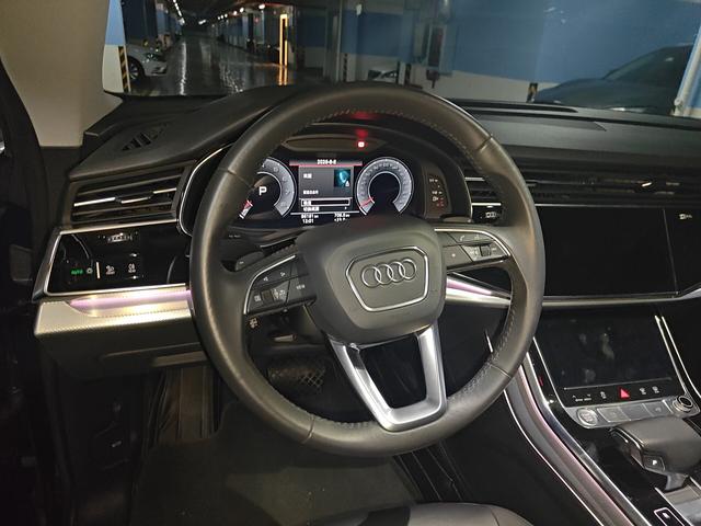 Audi Q8 2019 thumb 5