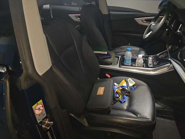 Audi Q8 2019 thumb 9