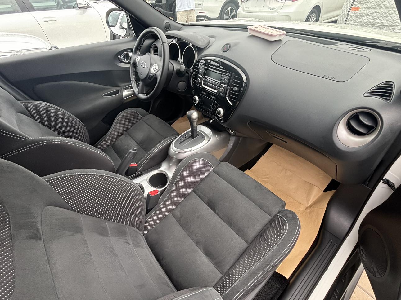 Infiniti ESQ 2016 thumb 9