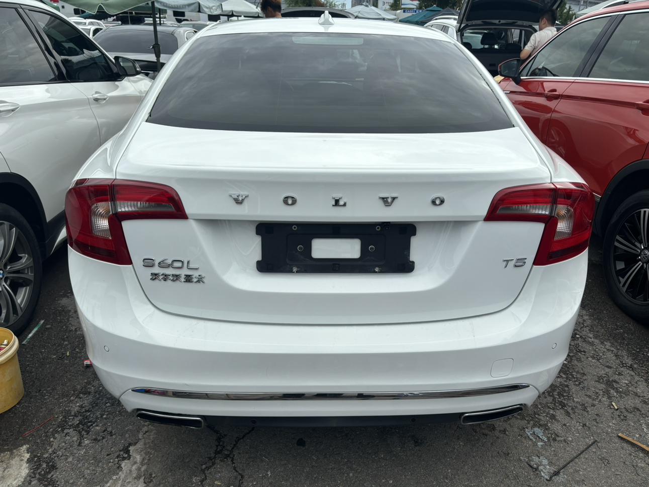 Volvo S60 2014 thumb 3