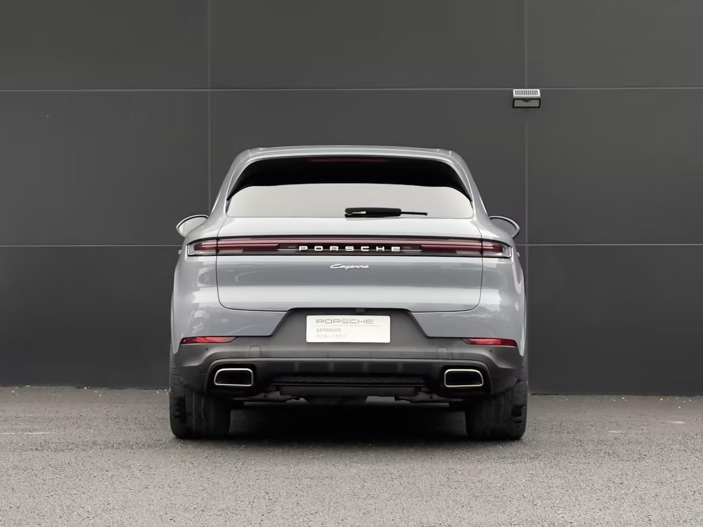 Porsche Cayenne 2024 thumb 2