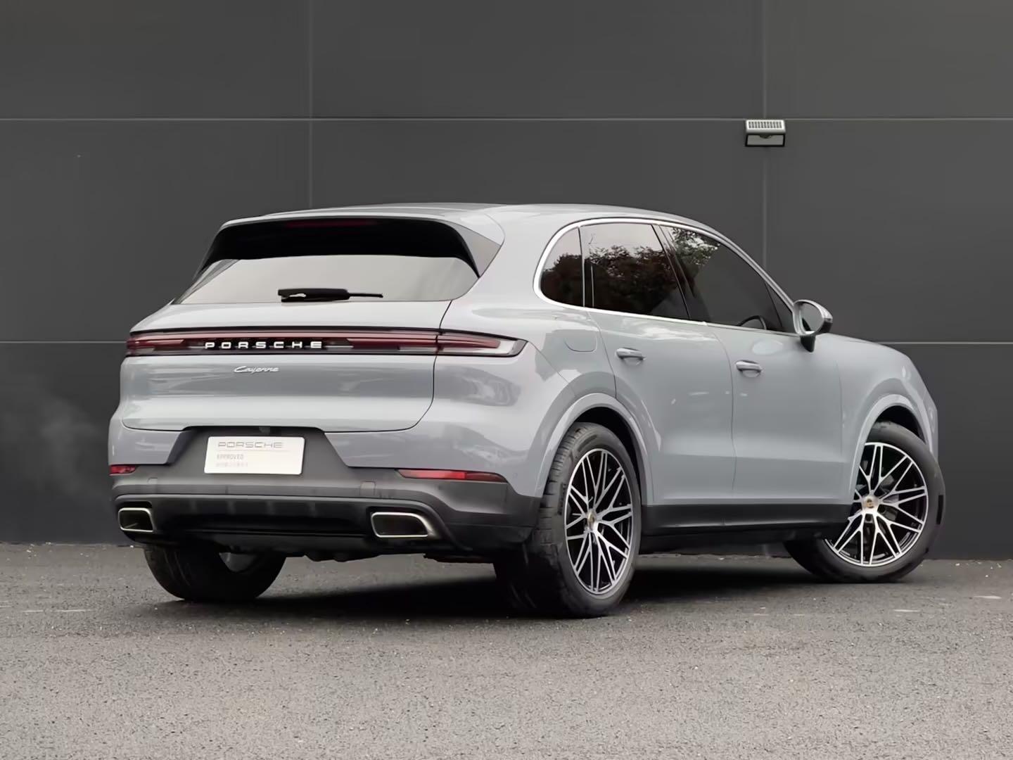 Porsche Cayenne 2024 thumb 3