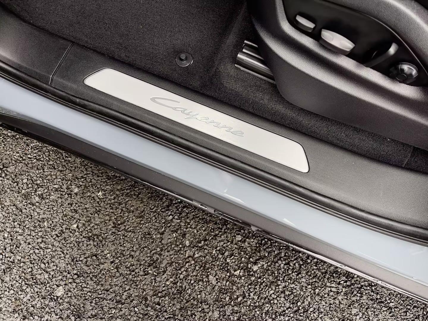 Porsche Cayenne 2024 thumb 7