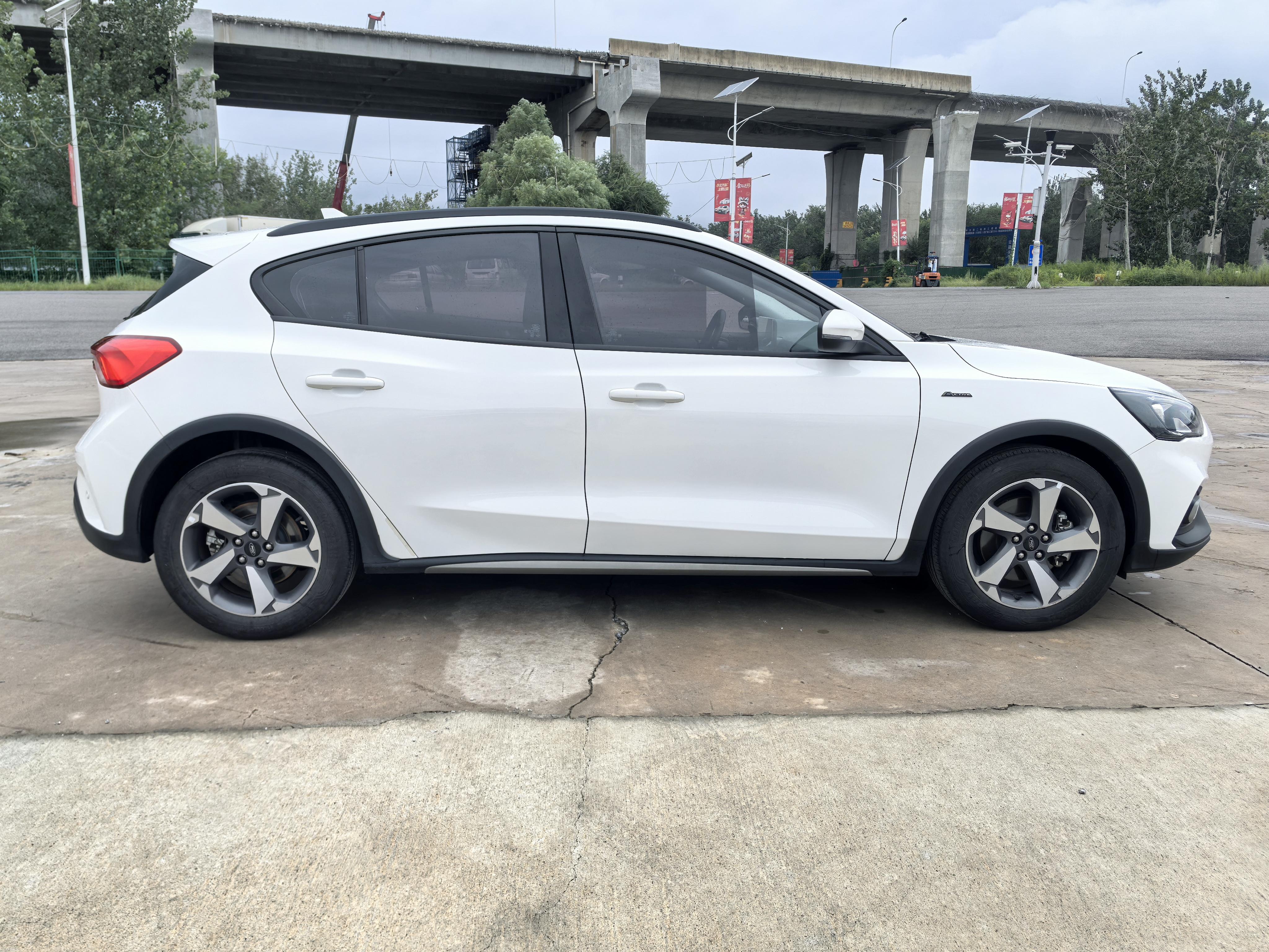 Ford Focus 2020 thumb 5