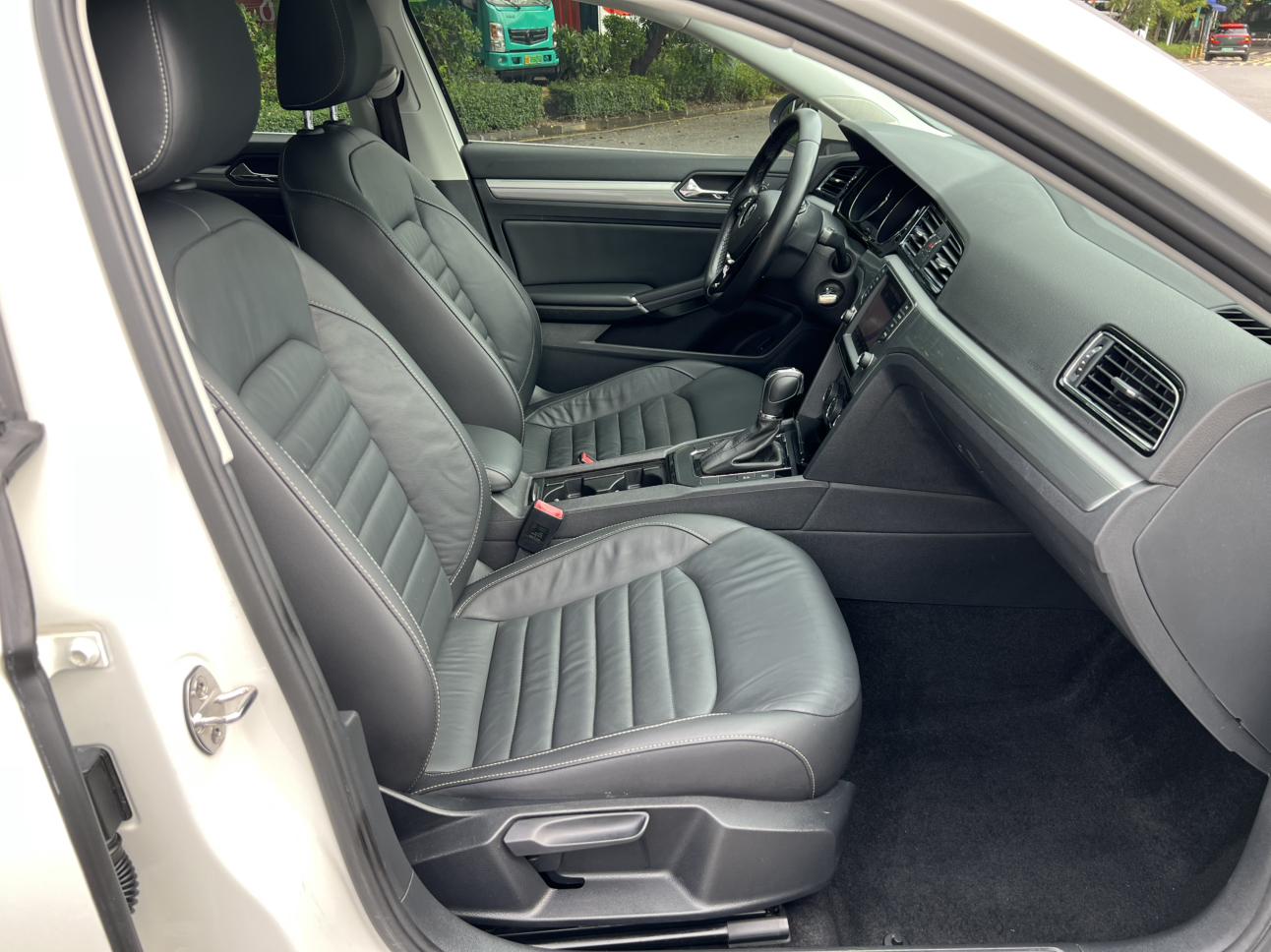 Volkswagen Lamando 2018 thumb 6
