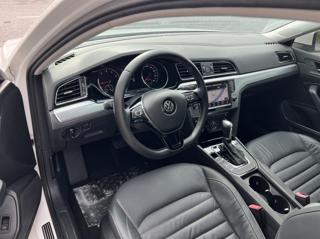 Volkswagen Lamando 2018 thumb 7