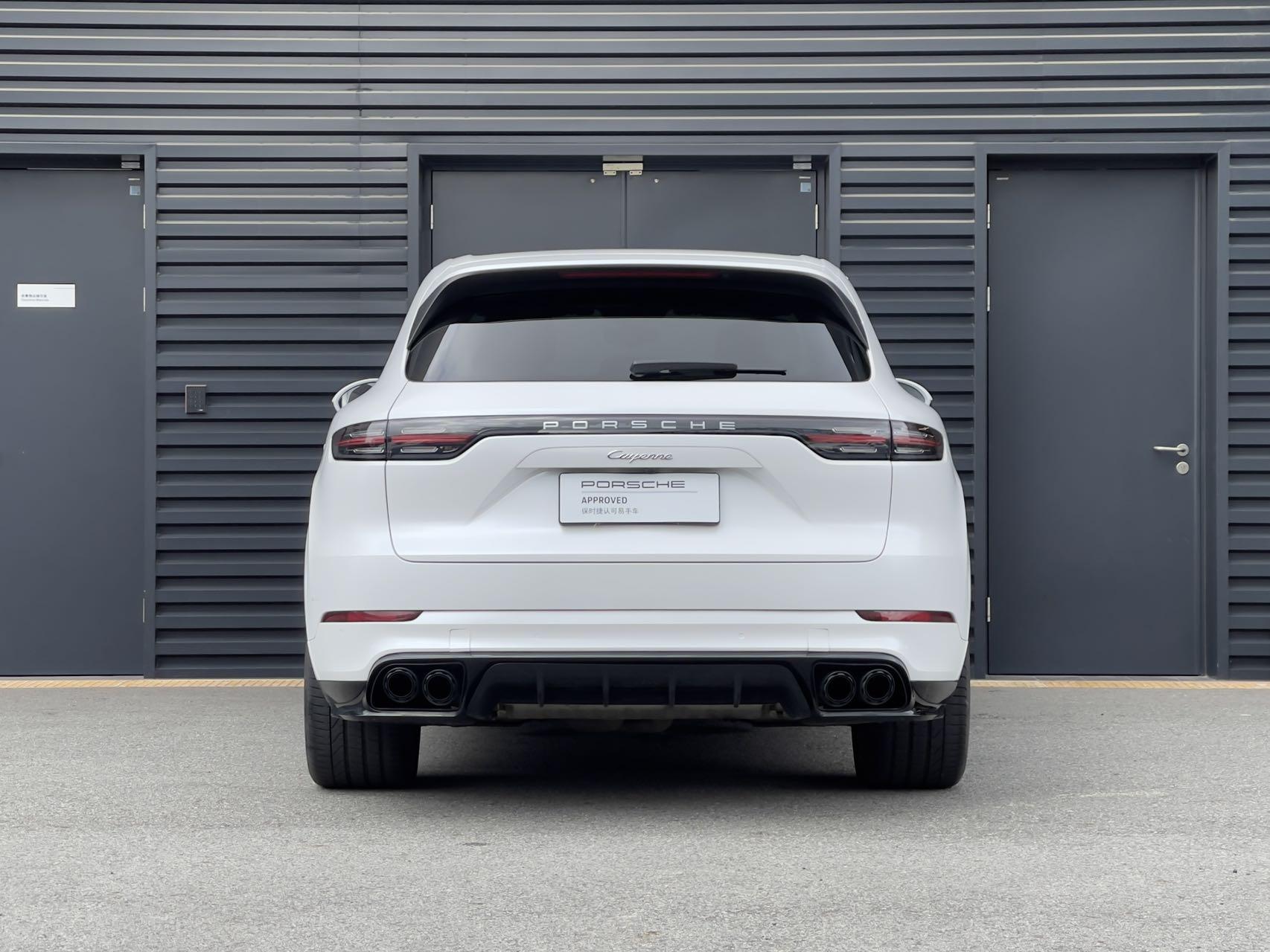 Porsche Cayenne 2023 thumb 2