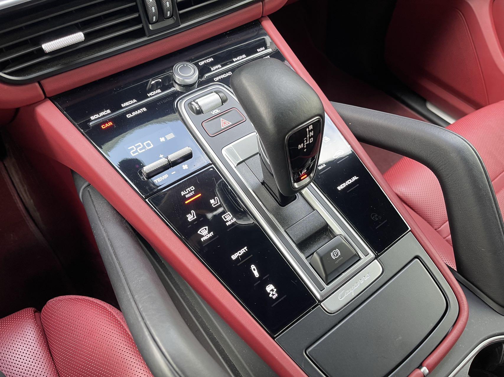 Porsche Cayenne 2023 thumb 10