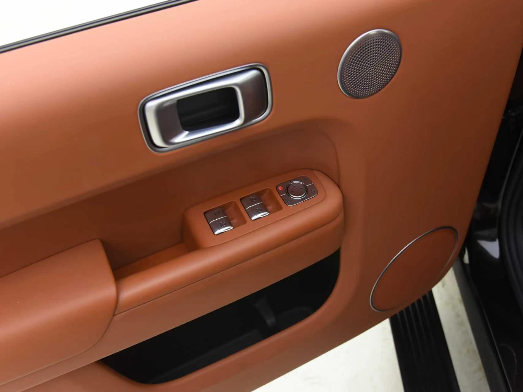 Lixiang (Li Auto) L9 2024 thumb 12
