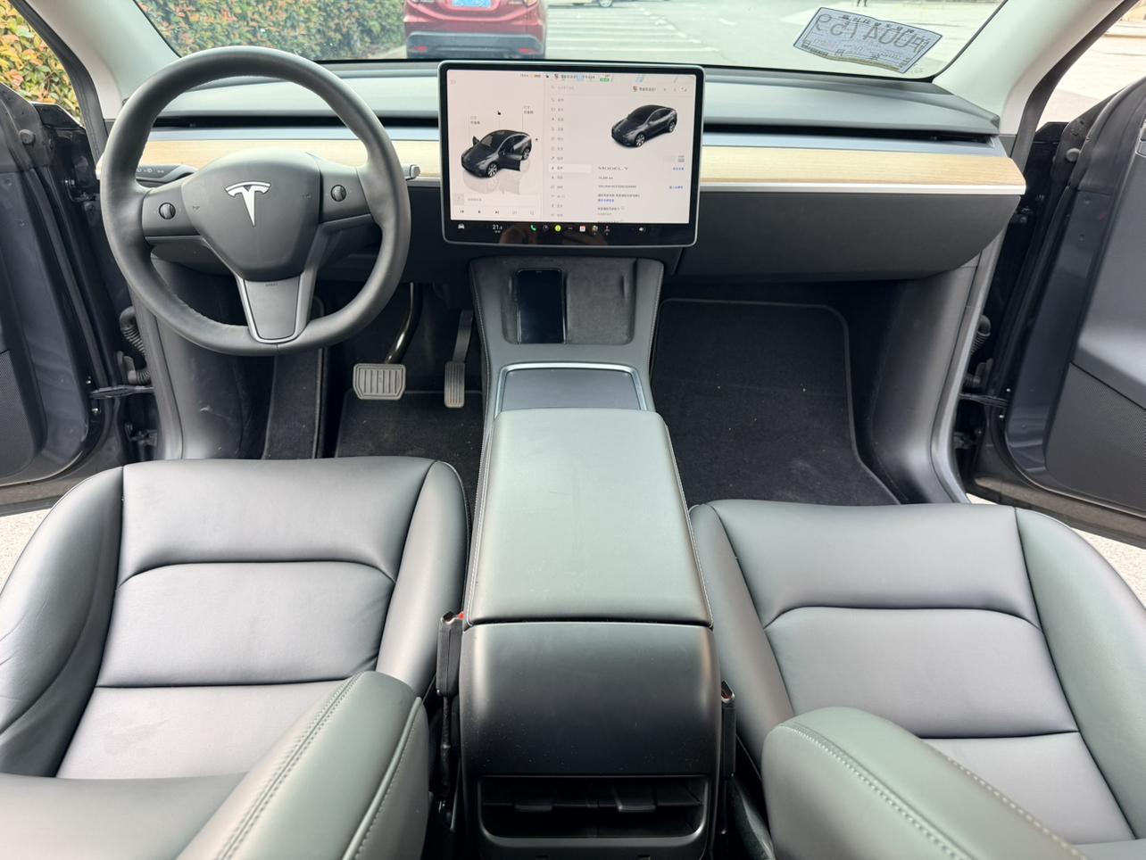 Tesla Model Y 2022 thumb 3