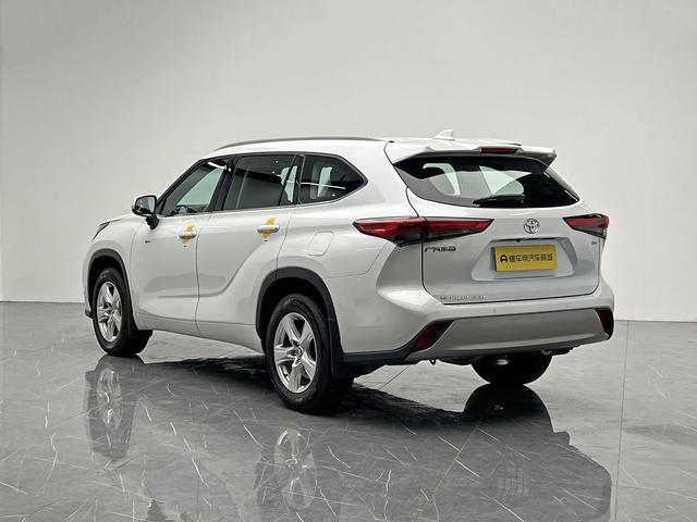 Toyota Highlander 2024 thumb 3