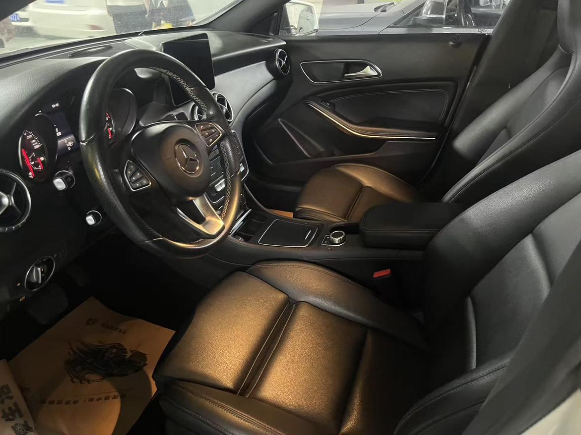 Mercedes-Benz CLA 2018 thumb 6