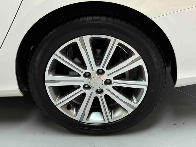 Peugeot 408 2016 thumb 7