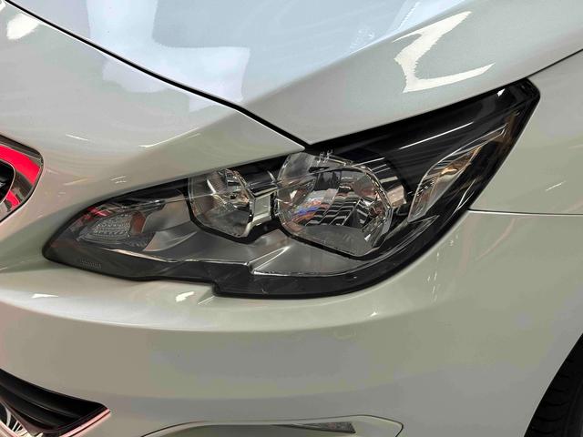 Peugeot 408 2016 thumb 10