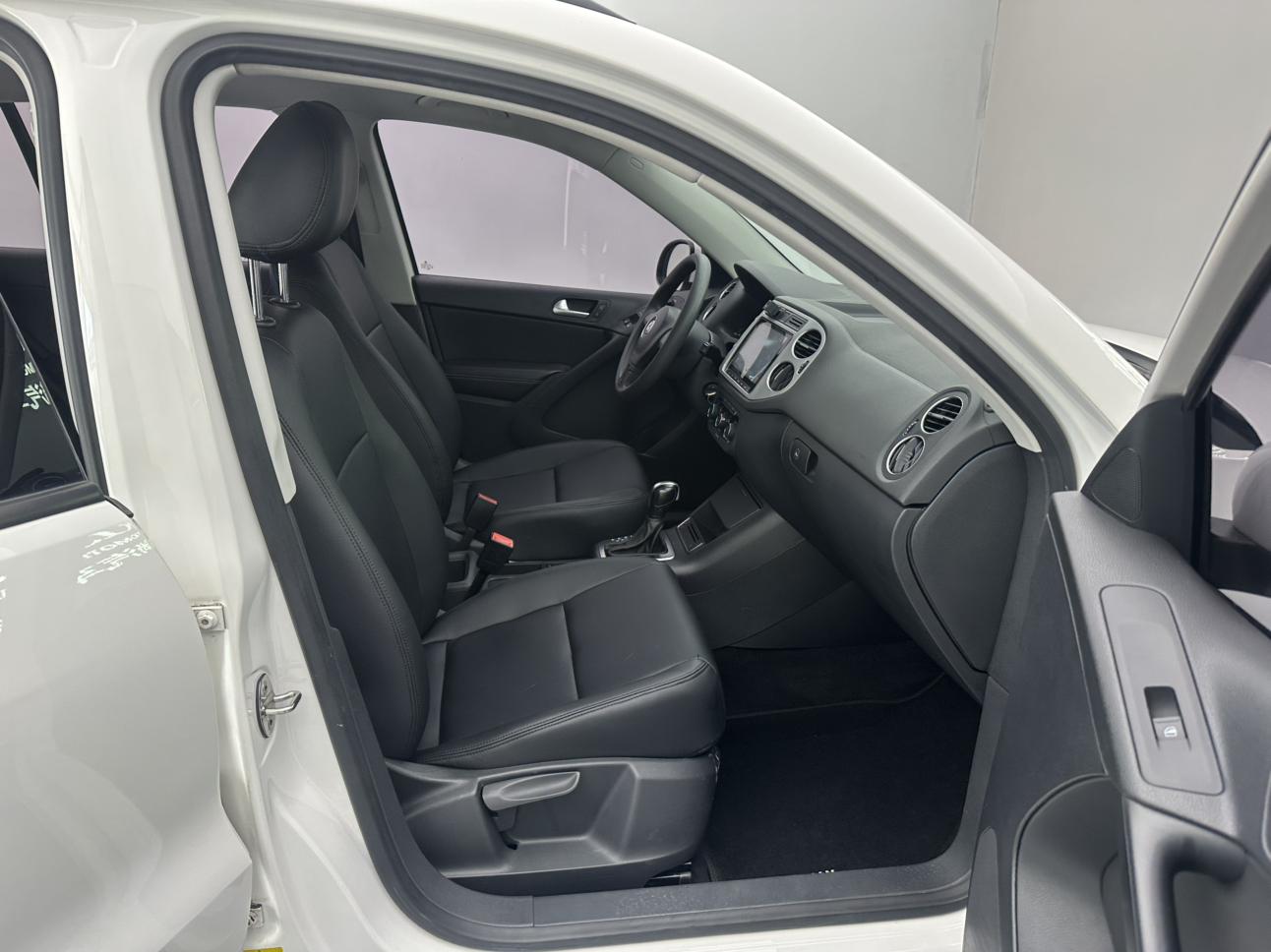 Volkswagen Tiguan 2016 thumb 11