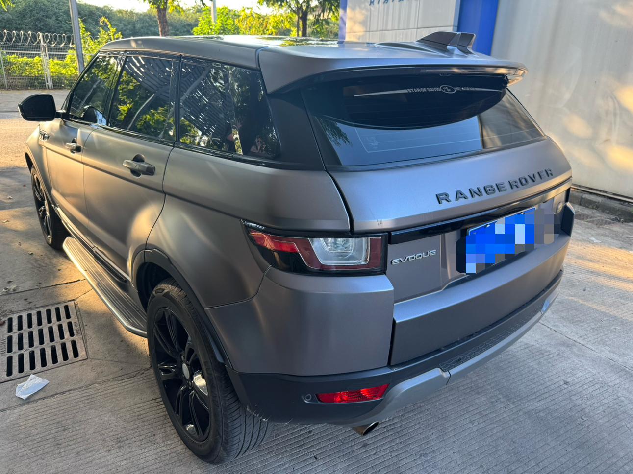 Land Rover Evoque 2017 thumb 2