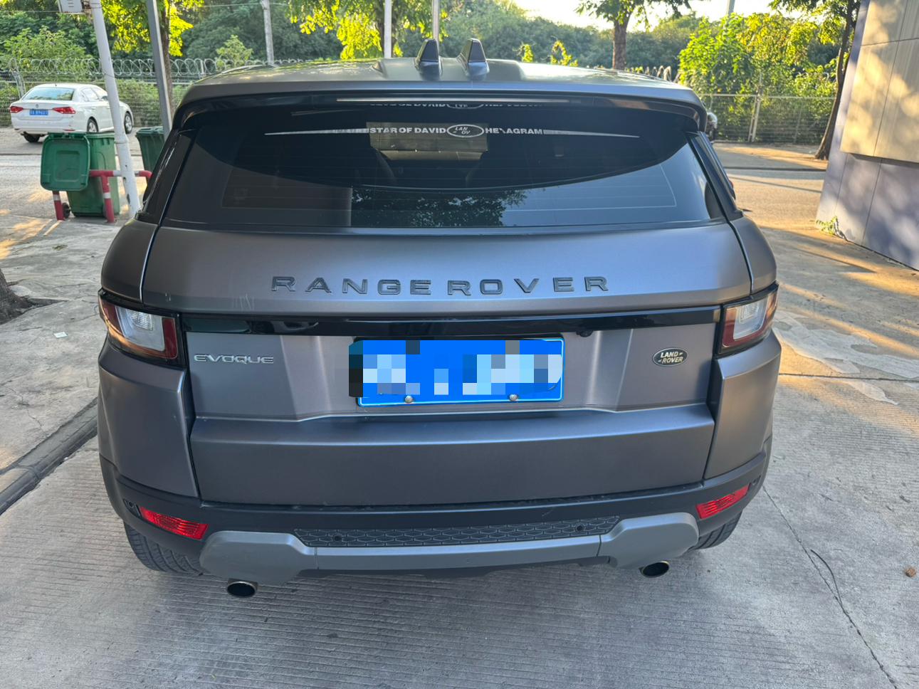 Land Rover Evoque 2017 thumb 3