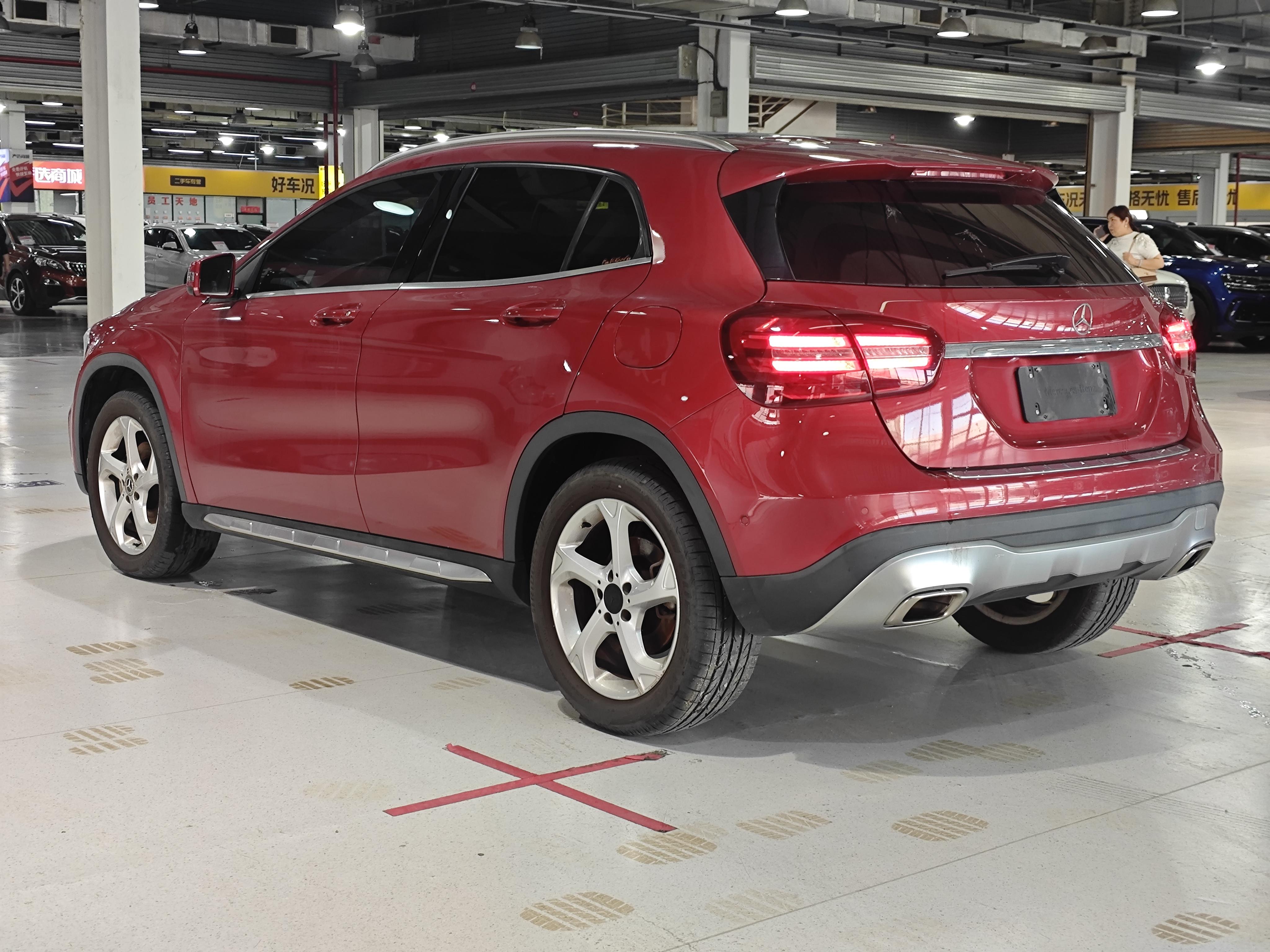 Mercedes-Benz GLA 2017 thumb 2