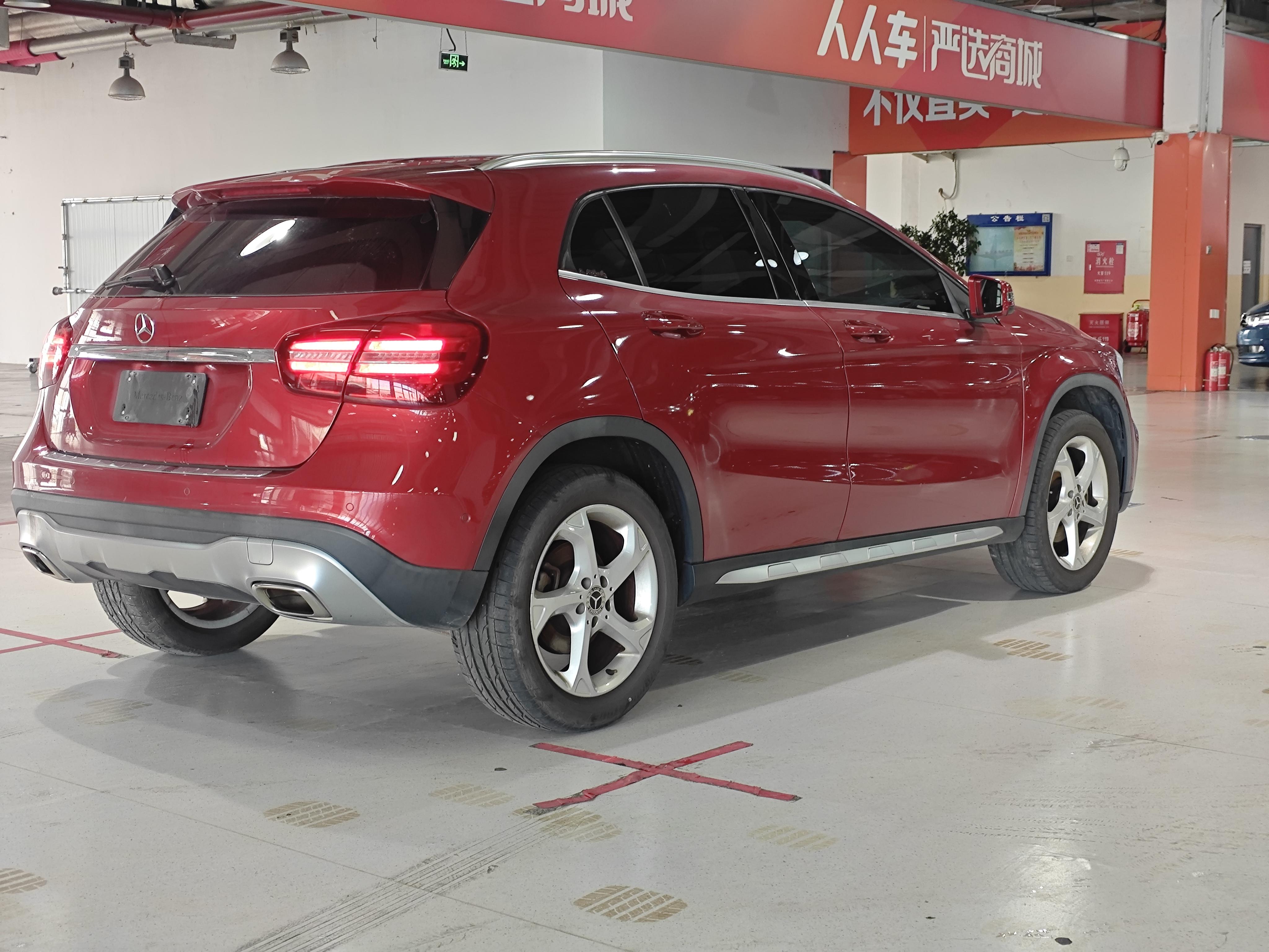 Mercedes-Benz GLA 2017 thumb 4