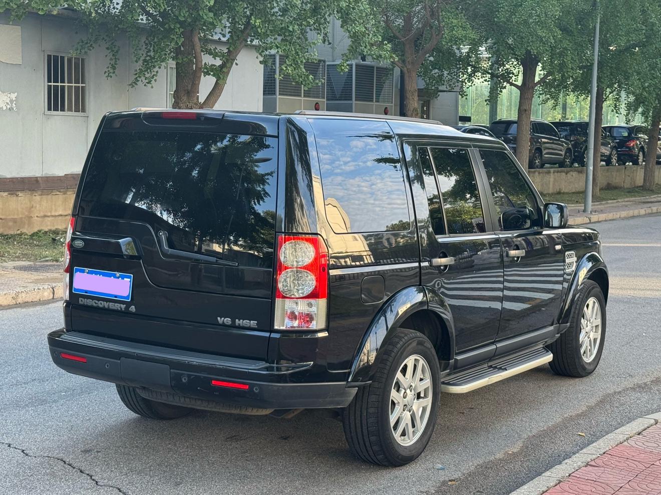 Land Rover Discovery 2011 thumb 4
