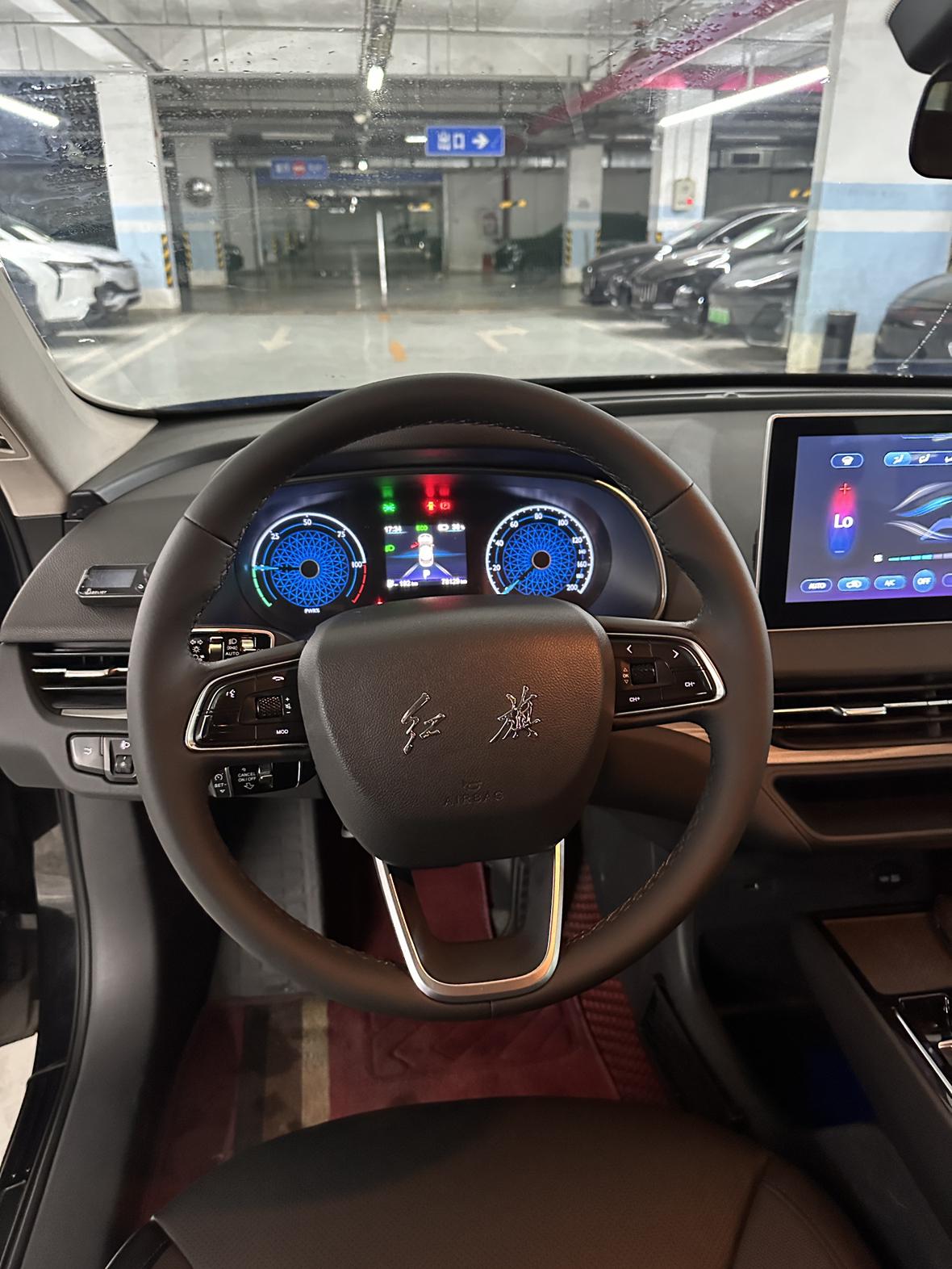 Hongqi E-QM5 2023 thumb 8