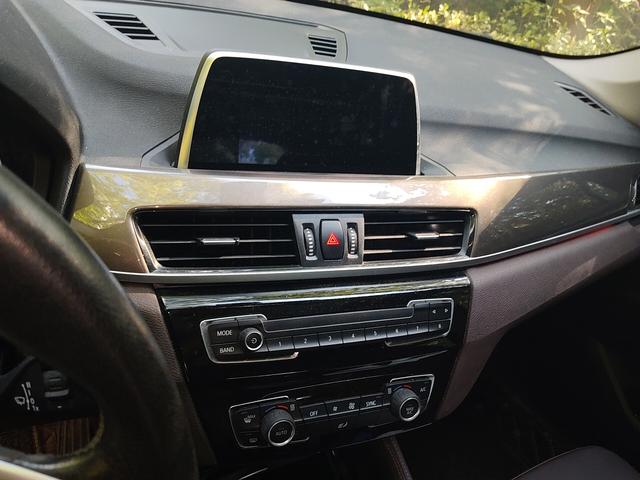 BMW X1 2019 thumb 6