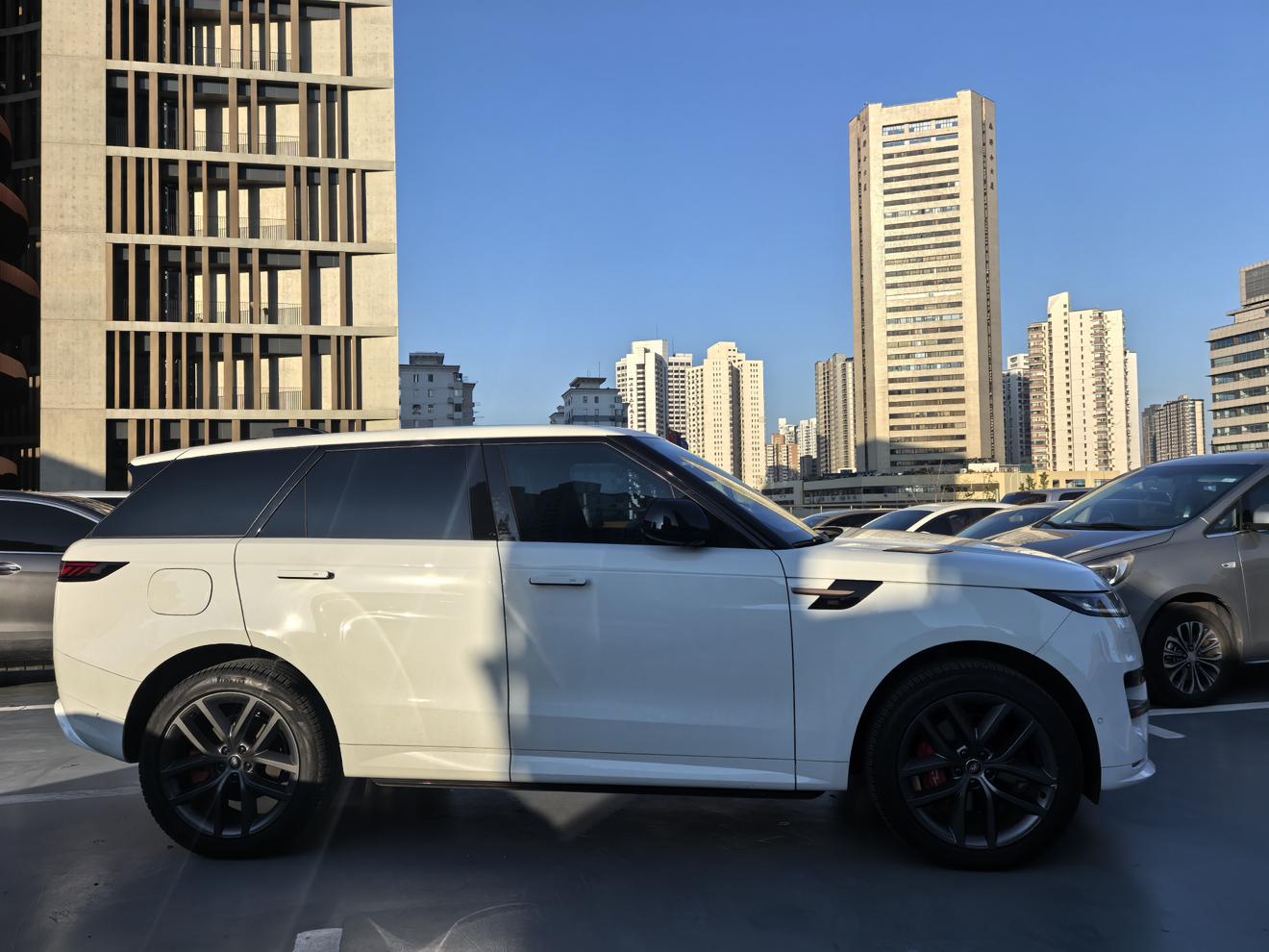 Land Rover Range Rover Sport 2025 thumb 5