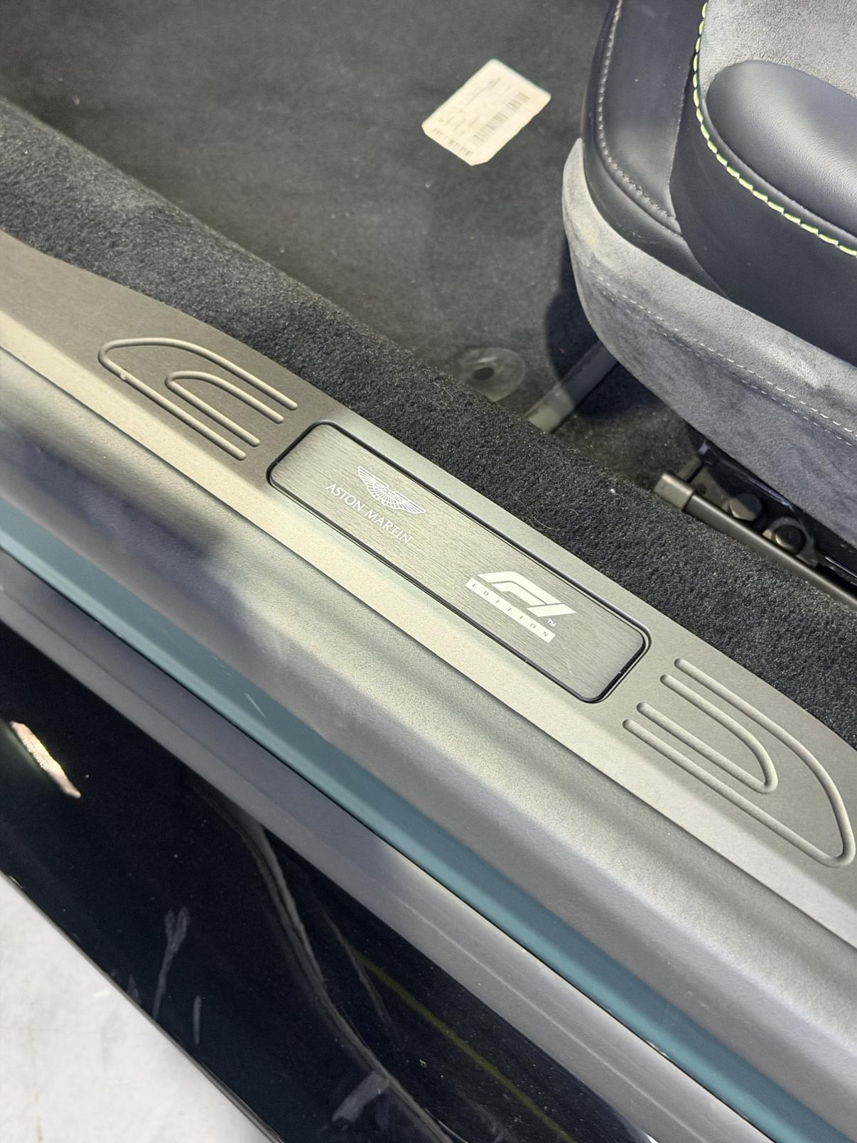 Aston Martin Vantage 4.0T V8 2023 thumb 5