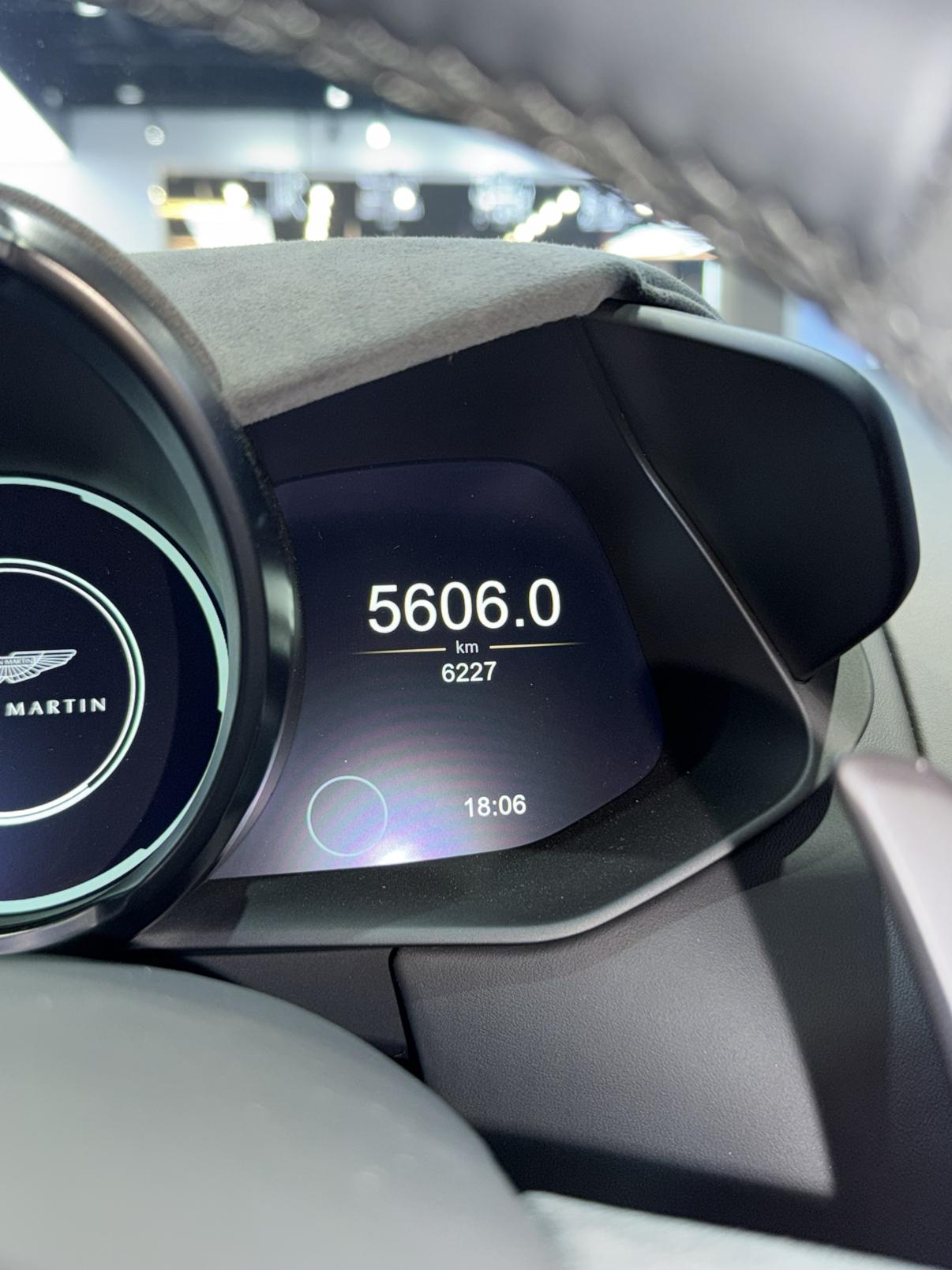 Aston Martin Vantage 4.0T V8 2023 thumb 6