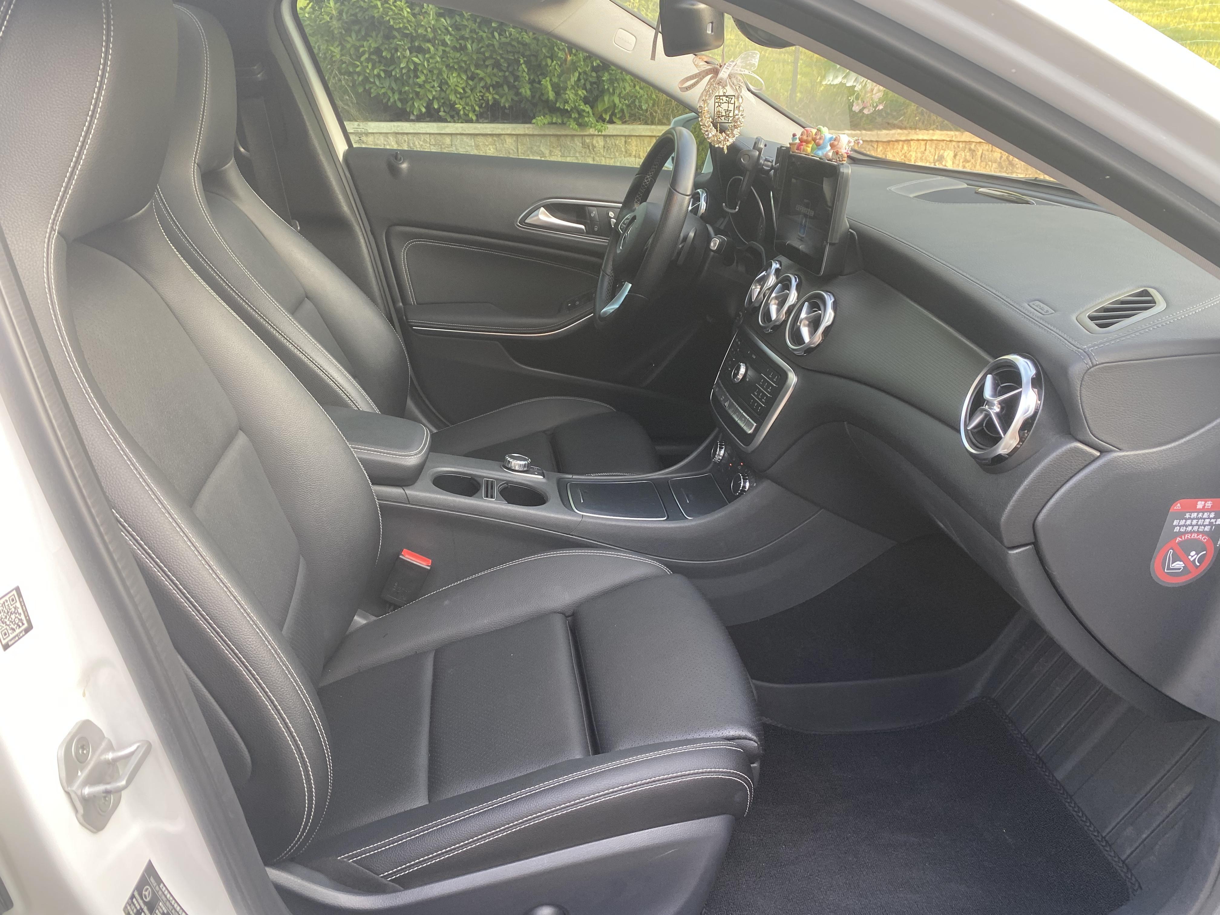 Mercedes-Benz GLA 2017 thumb 6