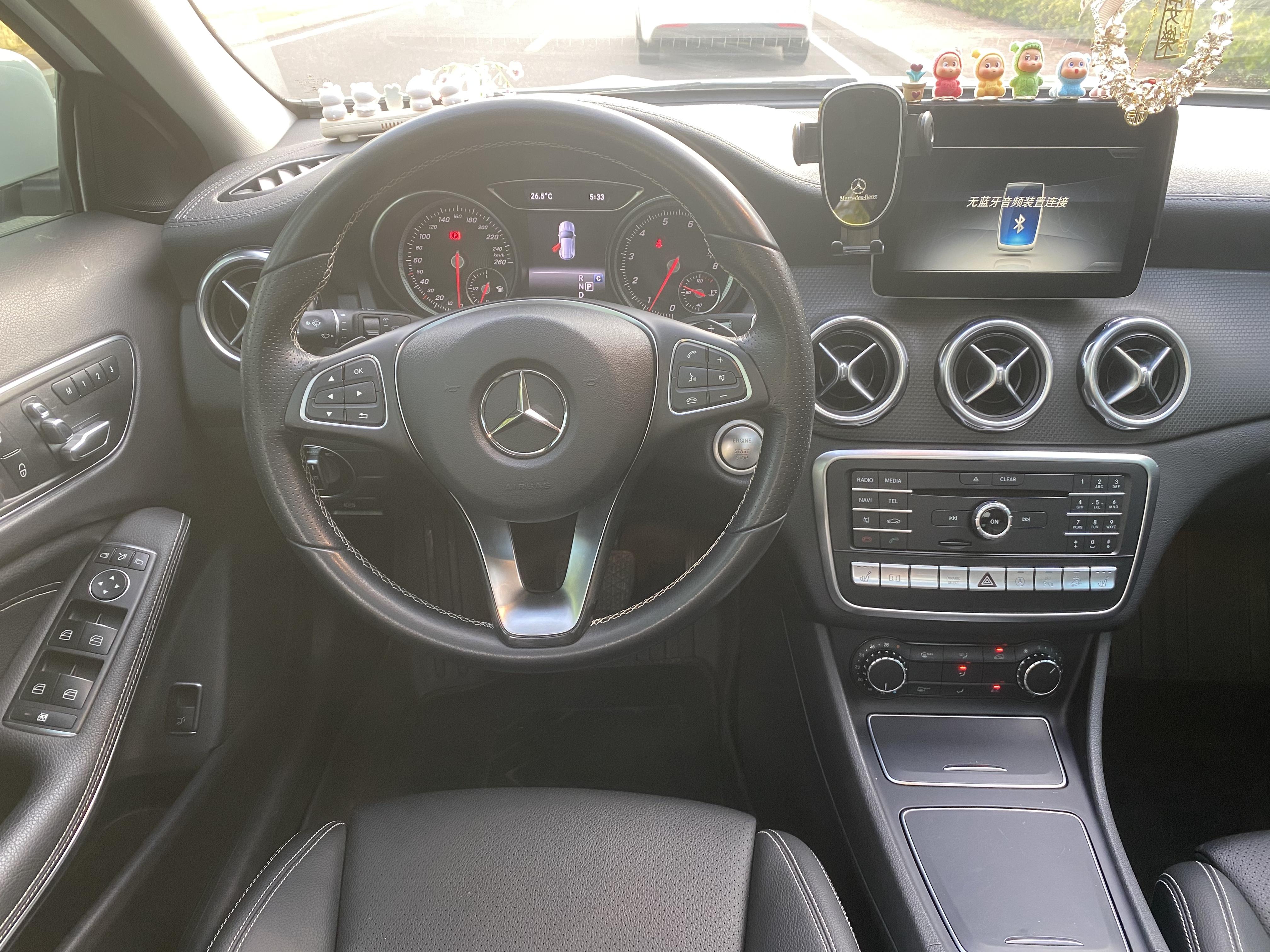 Mercedes-Benz GLA 2017 thumb 8