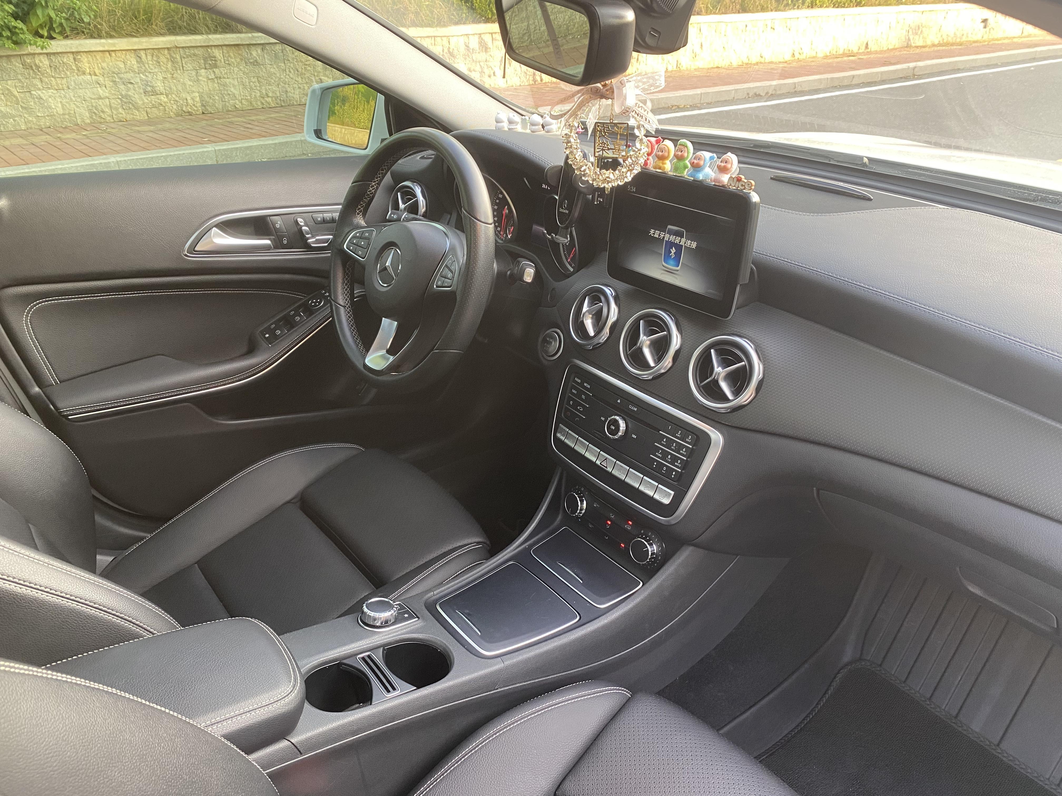 Mercedes-Benz GLA 2017 thumb 9