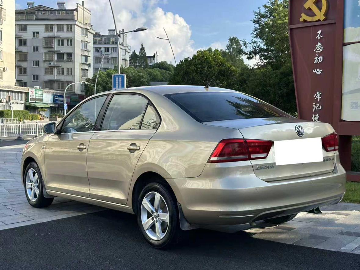 Volkswagen Santana 2015 thumb 2