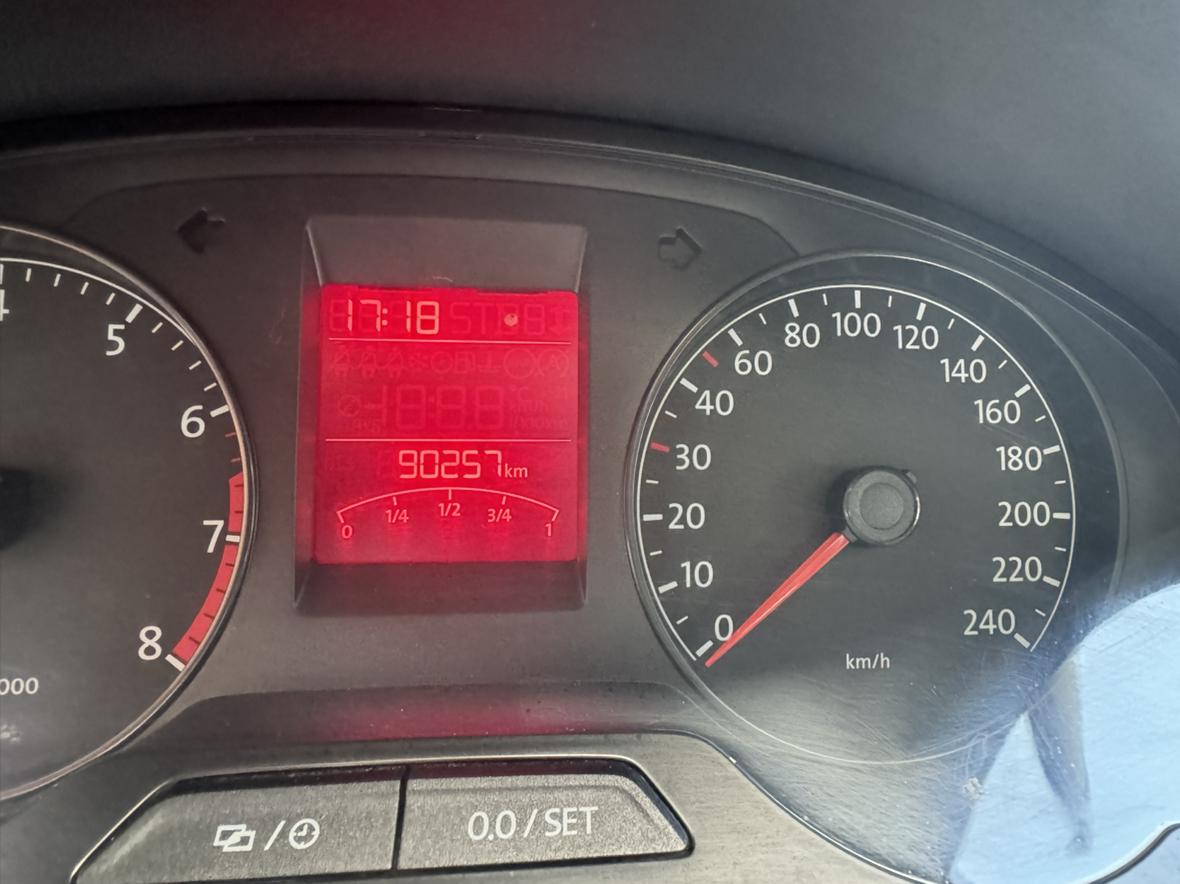 Volkswagen Santana 2015 thumb 6