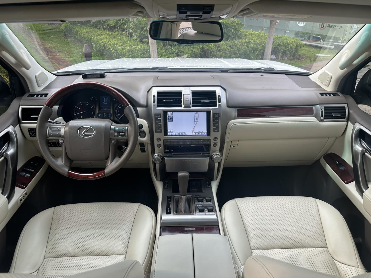 Lexus GX 2010 thumb 8