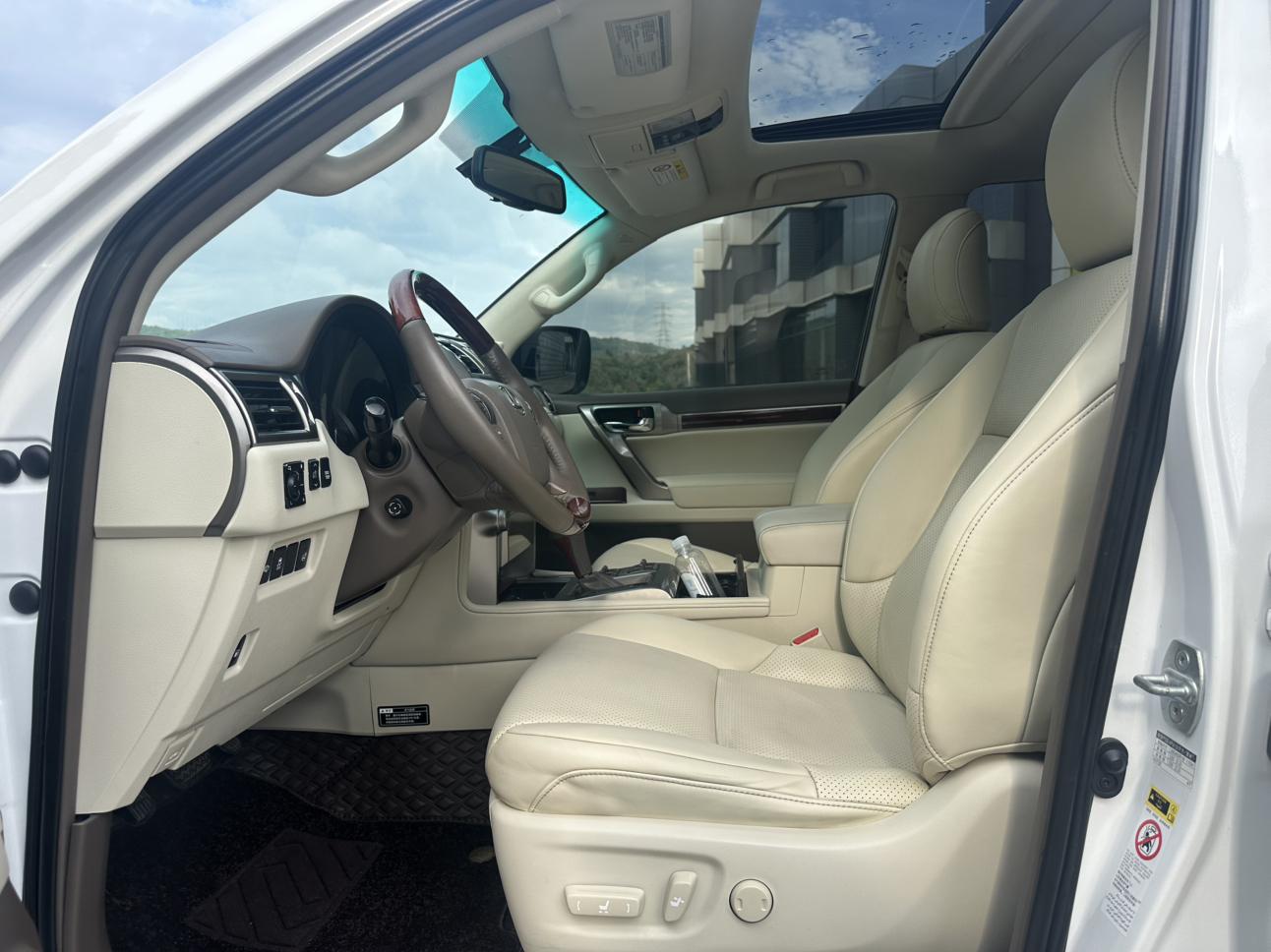 Lexus GX 2010 thumb 9