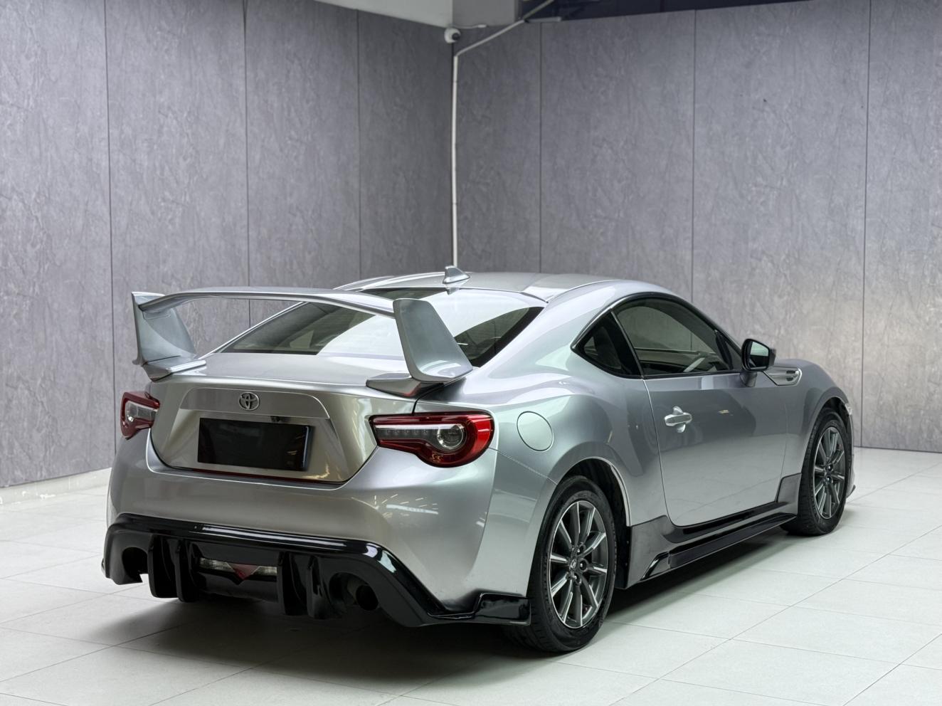 Toyota 86 2017 thumb 4