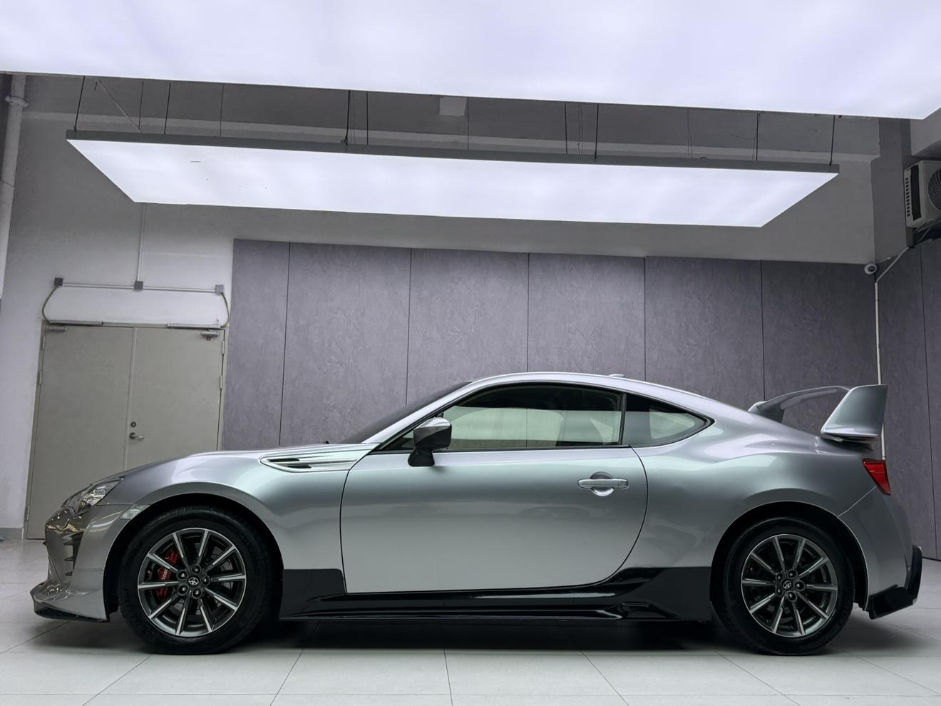 Toyota 86 2017 thumb 10
