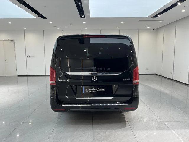Mercedes-Benz V-Класс 2022 thumb 4