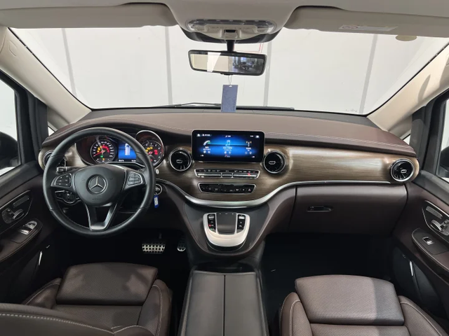 Mercedes-Benz V-Класс 2022 thumb 7