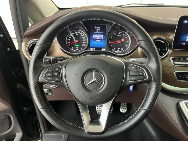 Mercedes-Benz V-Класс 2022 thumb 9