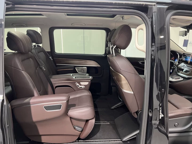 Mercedes-Benz V-Класс 2022 thumb 11