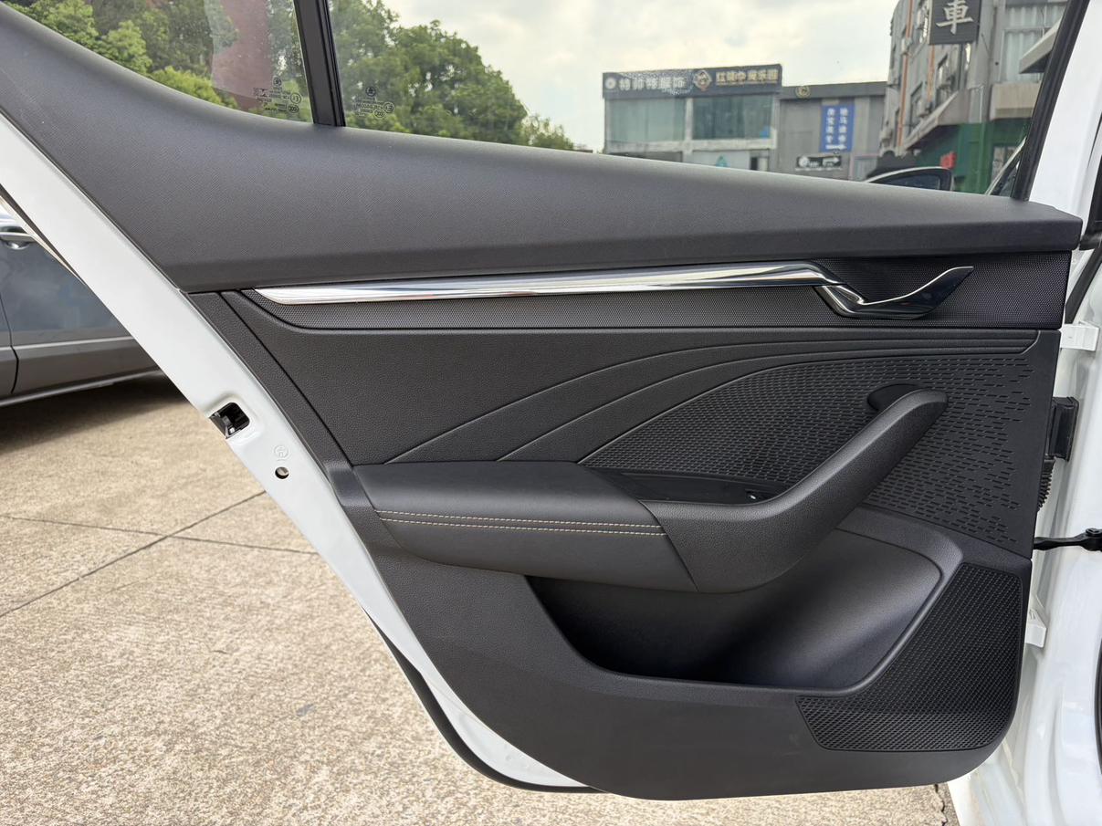 Skoda Ming Rui 2023 thumb 4