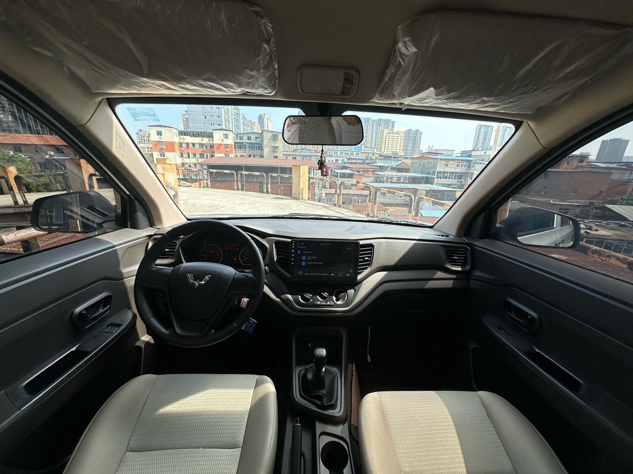 Wuling Hong Guang V 2021 thumb 10