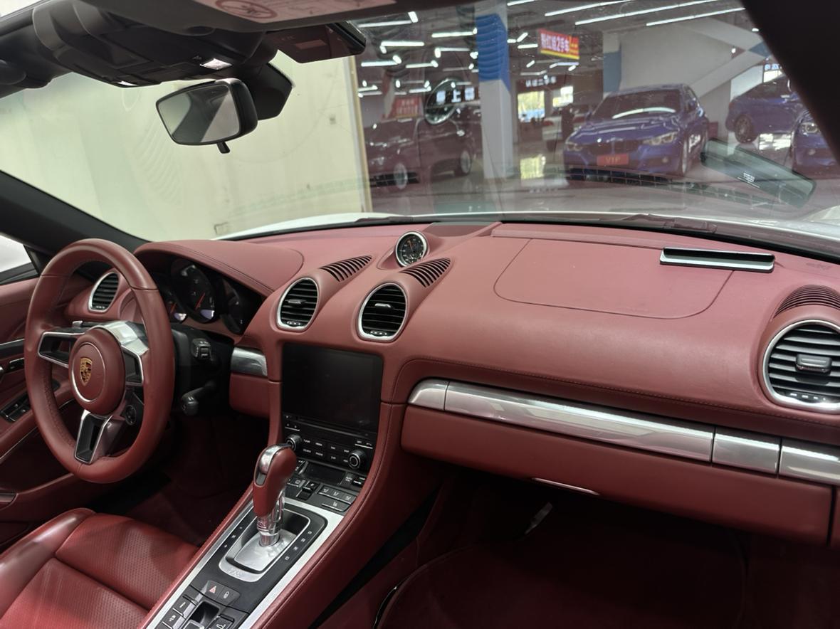 Porsche 718 2018 thumb 6