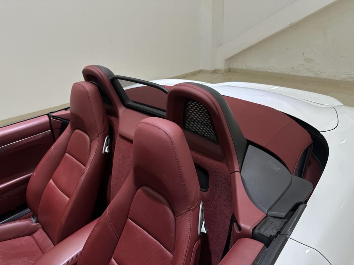 Porsche 718 2018 thumb 8