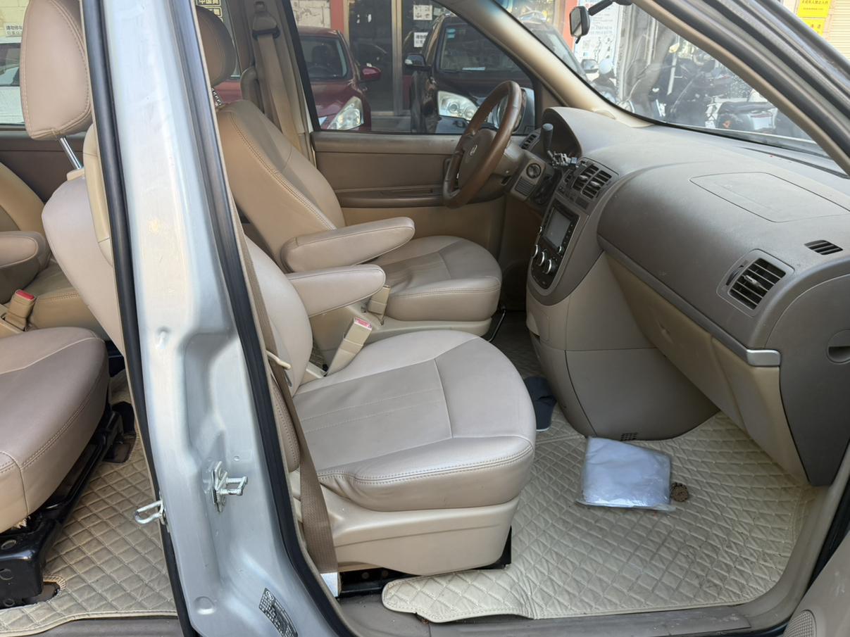 Buick GL8 2014 thumb 4