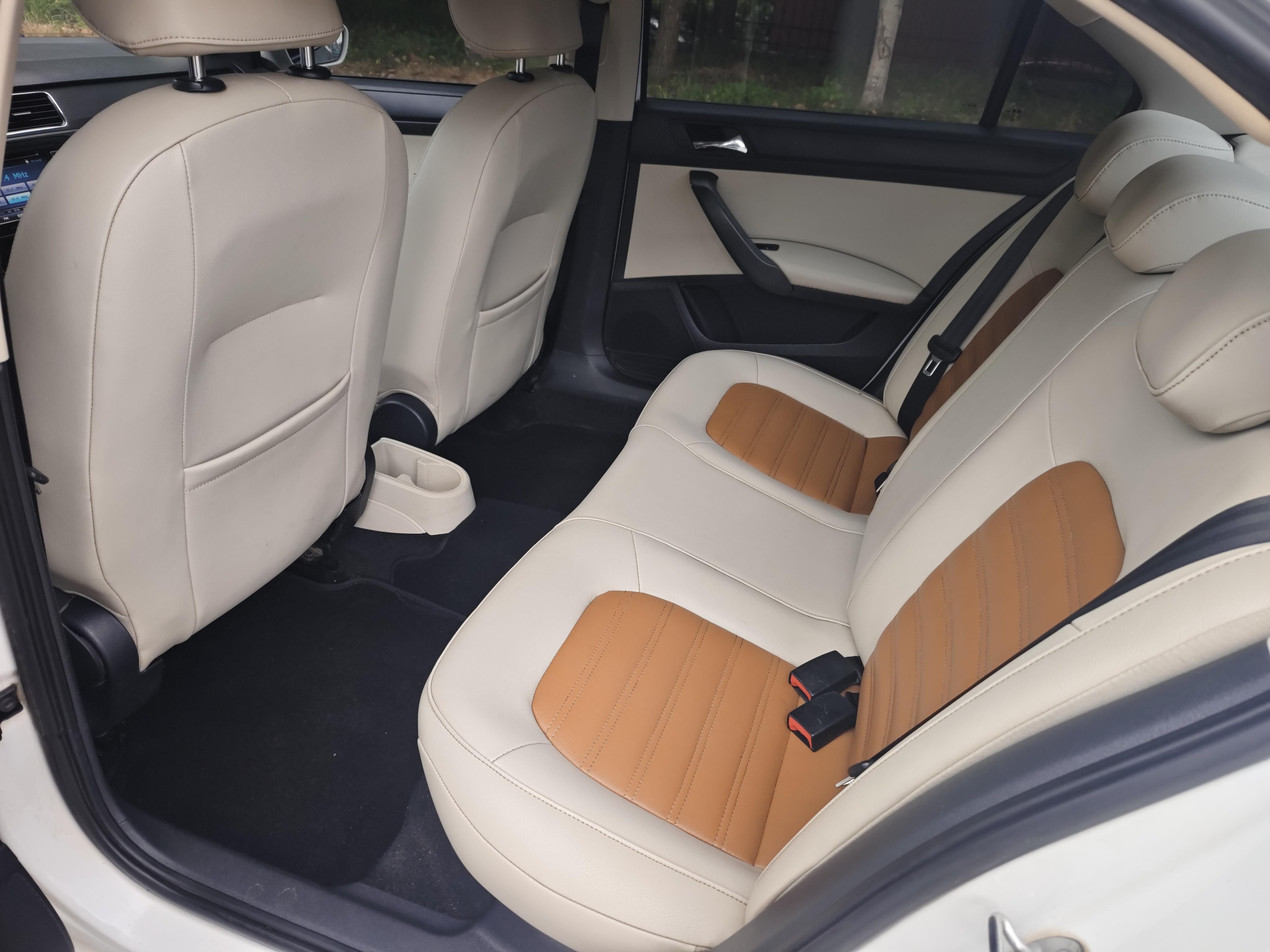 Skoda Xin Rui 2015 thumb 10