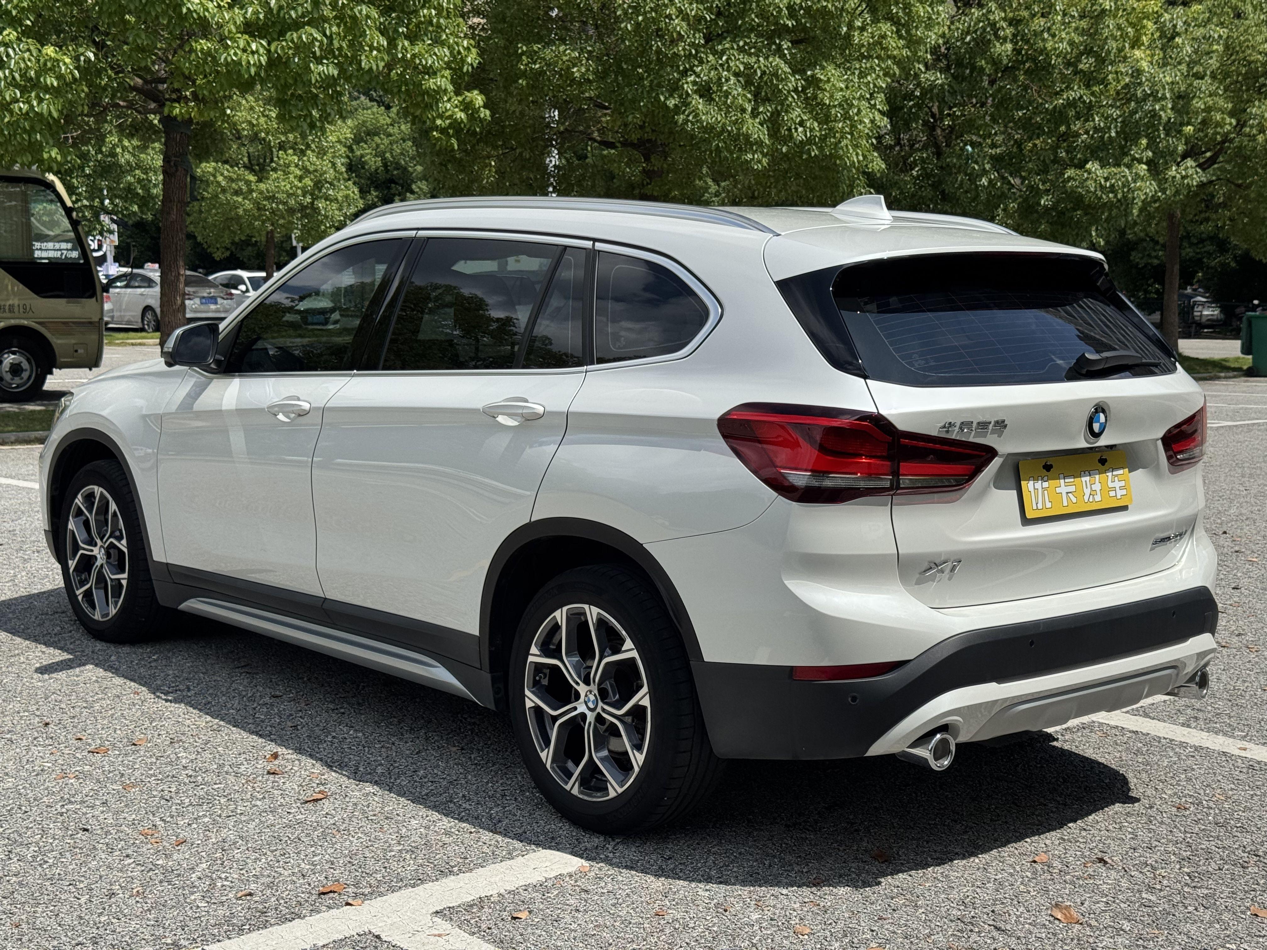 BMW X1 2022 thumb 2